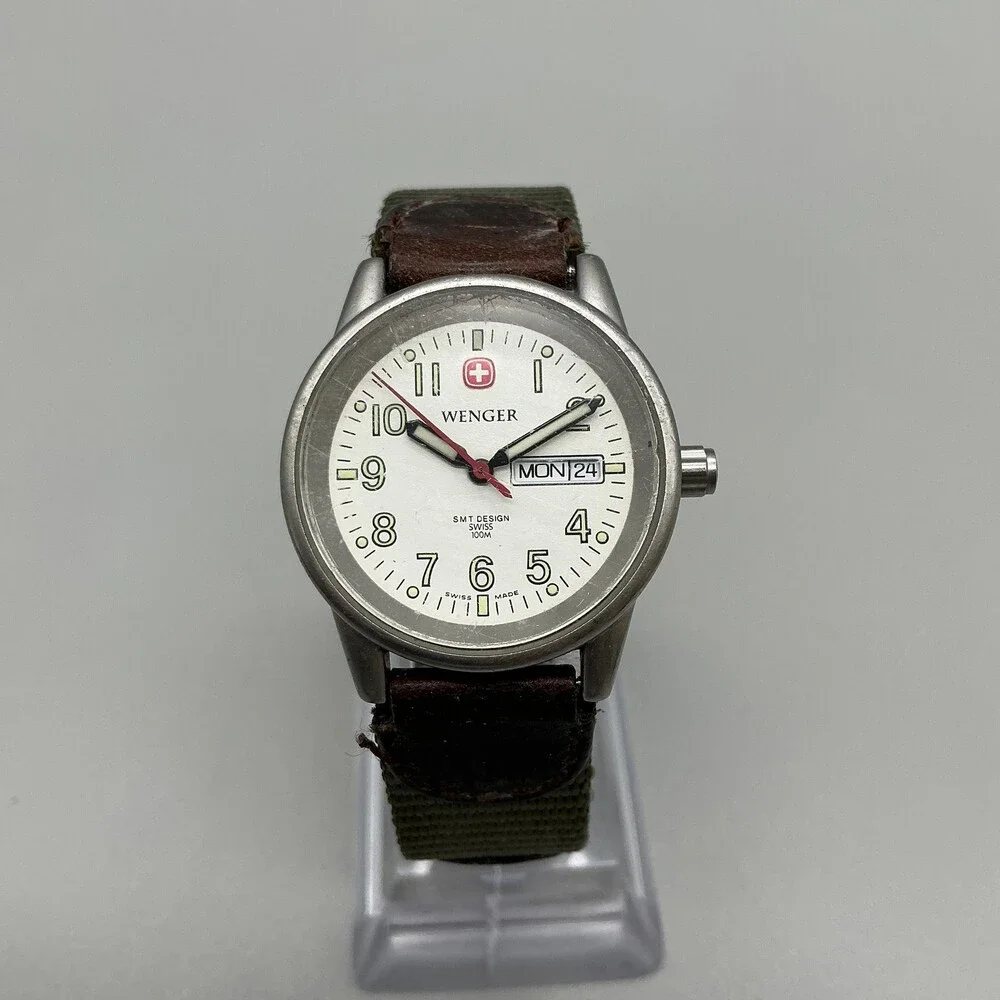 Wenger SMT Design Womens Watch 28mm Green Leather Nylon Day Date New Battery